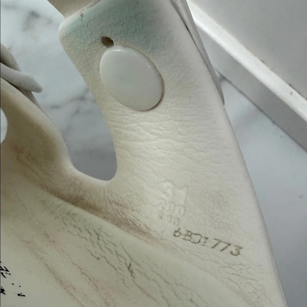 Birkenstock Arizona Essentials EVA in white Kids size 31